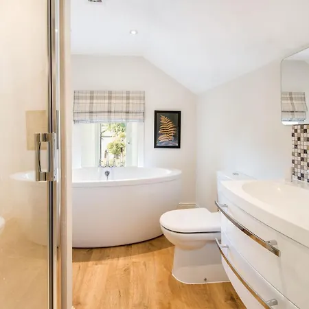 Woodcroft Дом отдыха *